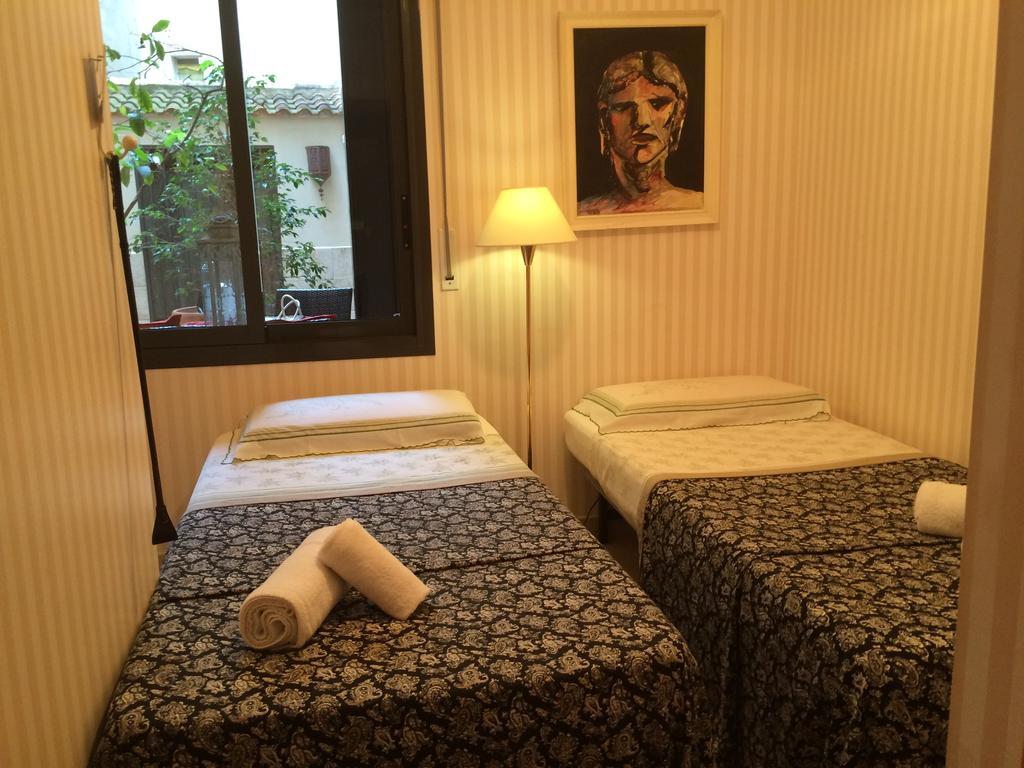 Sitges Apartment For Rent I Bilik gambar