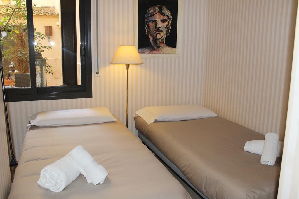 Sitges Apartment For Rent I Bilik gambar